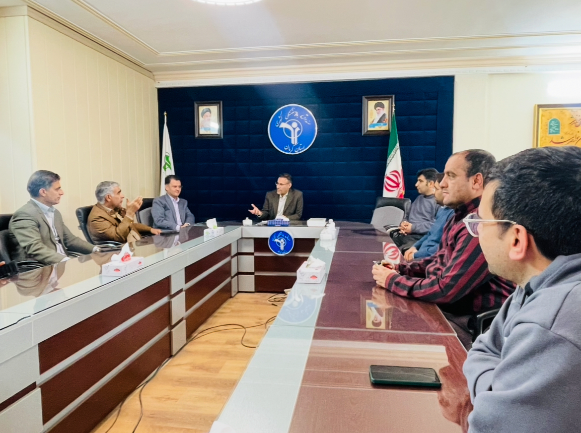نتایج نشست مدیران با مدیرعامل صندوق برای همکاران استان تشریح شد